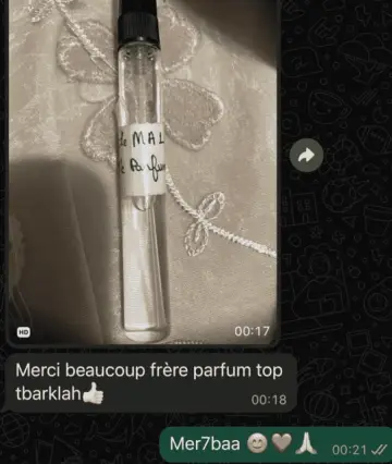 Message WhatsApp d'un client avec la photo de sa commande MYF